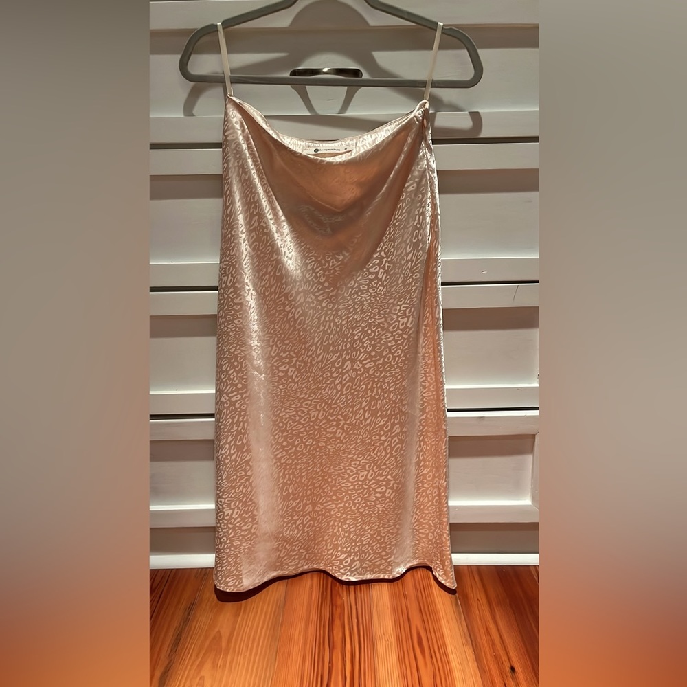 Boutique silk midi skirt